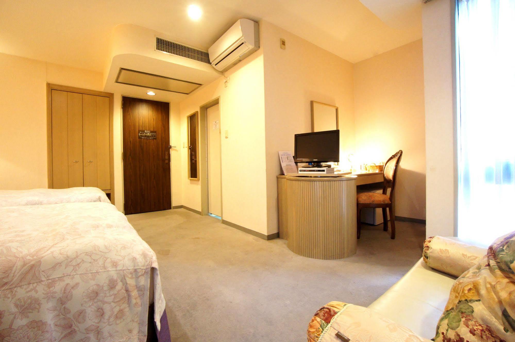 ロイヤルイン水戸-旧ホテルトレンド水戸- Mito  Exterior photo